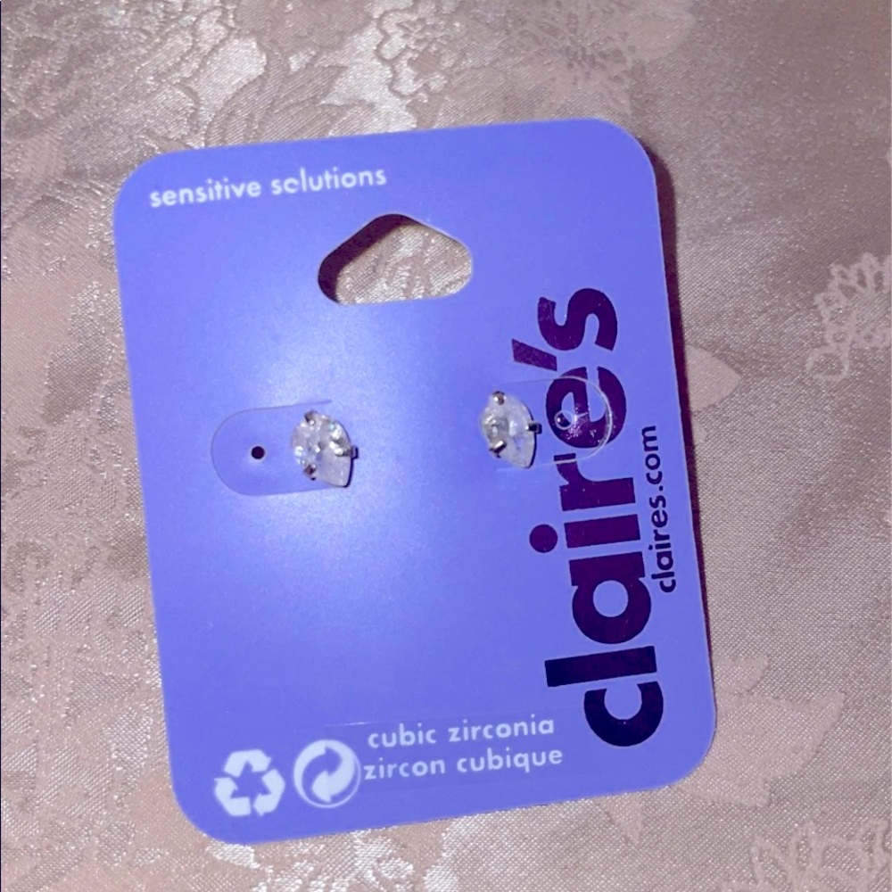 Claire’s jewelry pair of teardrop earrings